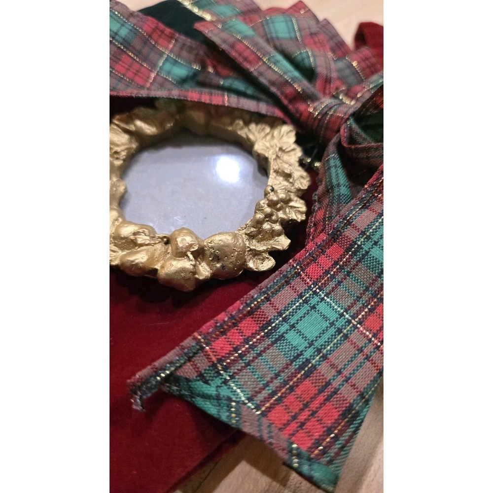 VTG Burgundy Velvet Christmas Stocking Tartan Plaid Gold Wreath Picture Frame - Picture 4 of 10